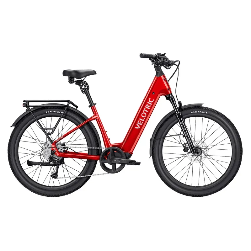 Discovery 3 Large / Cherry Crimson